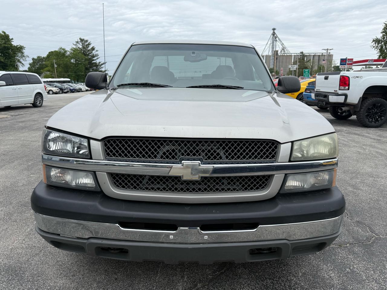 Chevrolet Silverado 1500 LS Ext. Cab Short Bed 2WD 2004