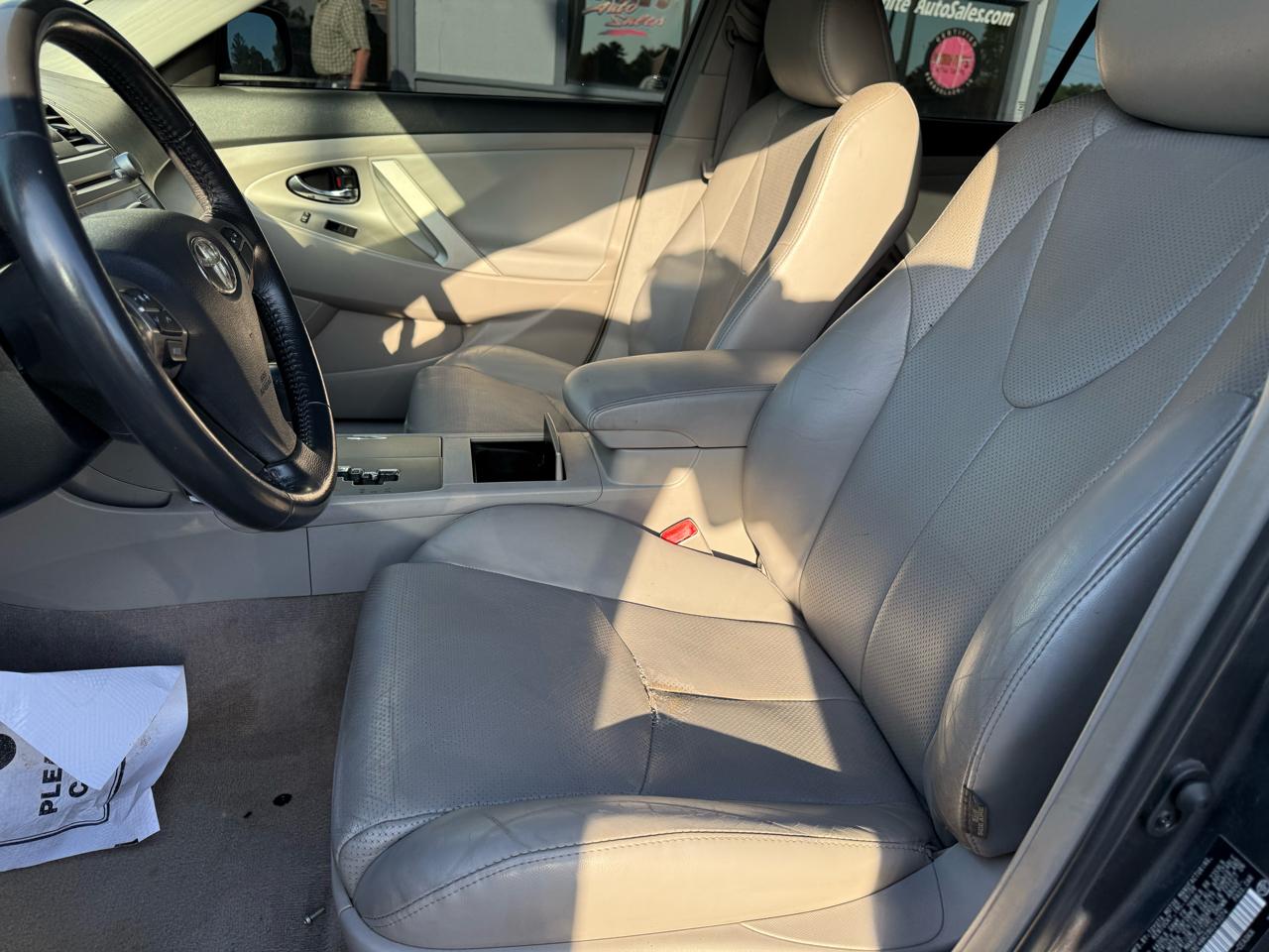 Toyota Camry SE 5-Spd AT 2009