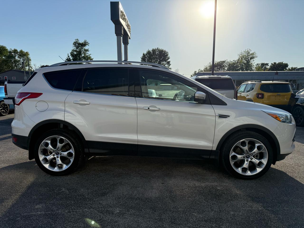 Ford Escape Titanium 4WD 2013