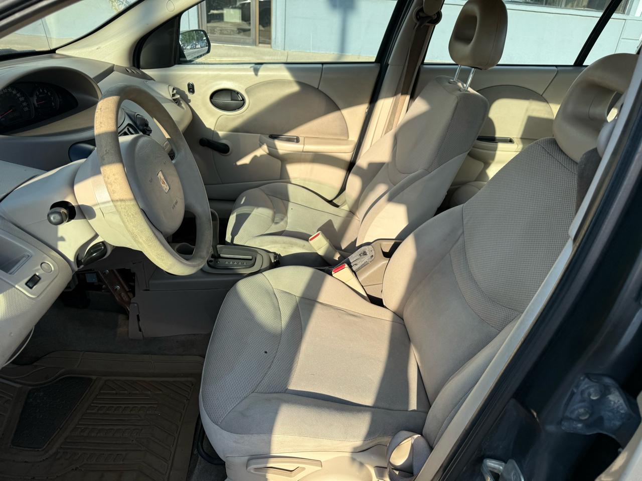 Saturn ION Sedan 2 2003