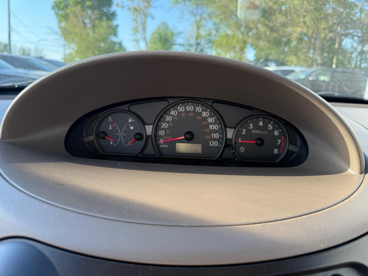 Saturn ION Sedan 2 2003