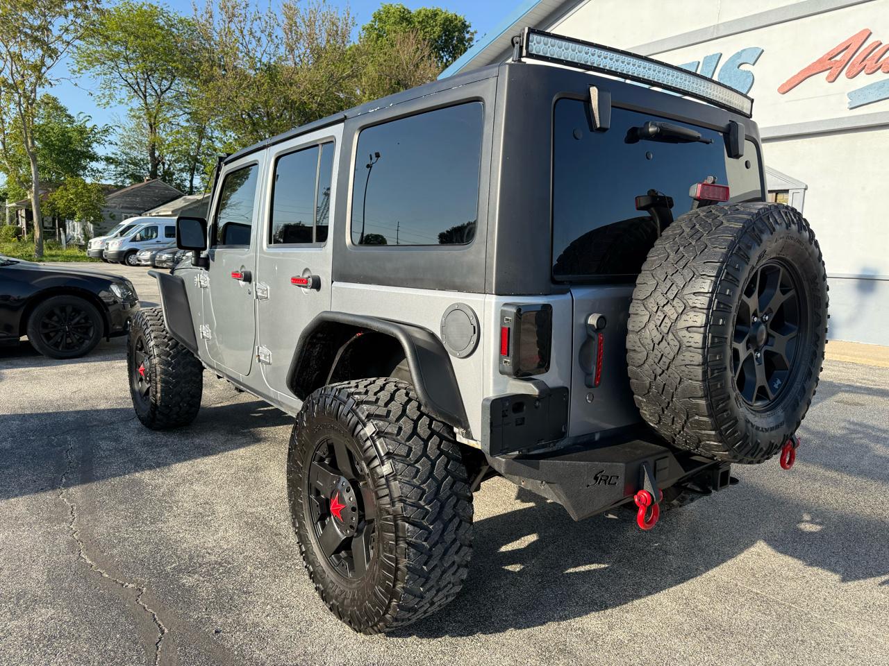 Jeep Wrangler Unlimited Sahara 4WD 2013