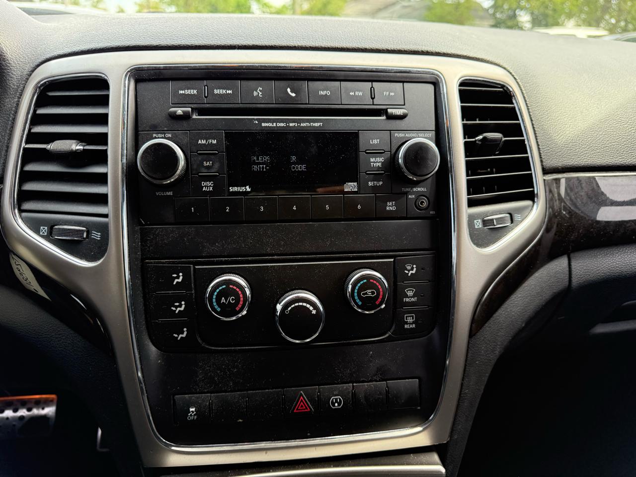 Jeep Grand Cherokee Laredo 2WD 2013