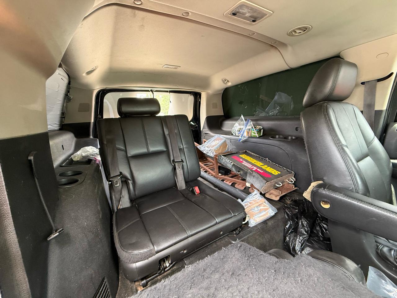 Chevrolet Suburban LT 1500 4WD 2012