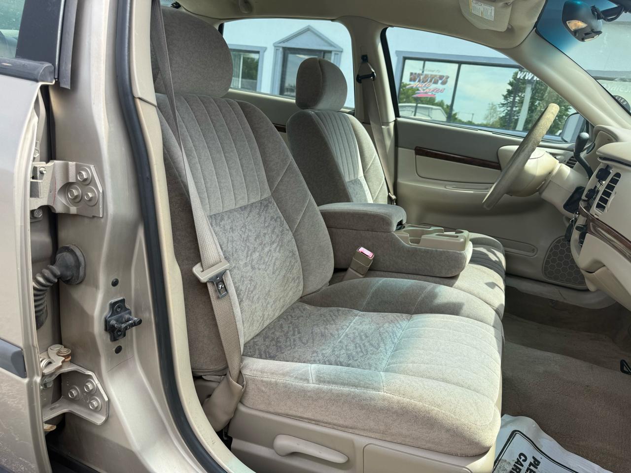 Chevrolet Impala Base 2003