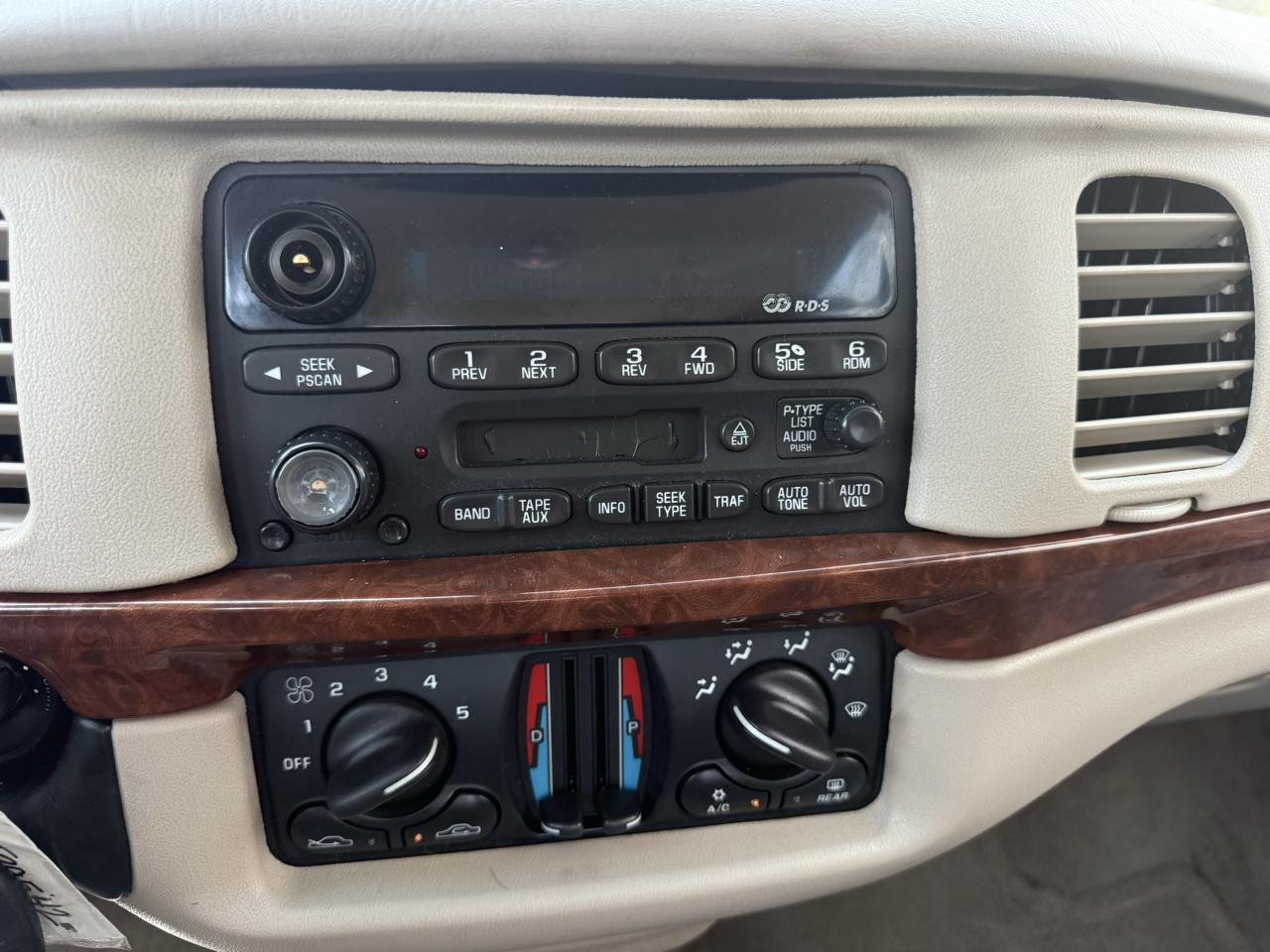 Chevrolet Impala Base 2003
