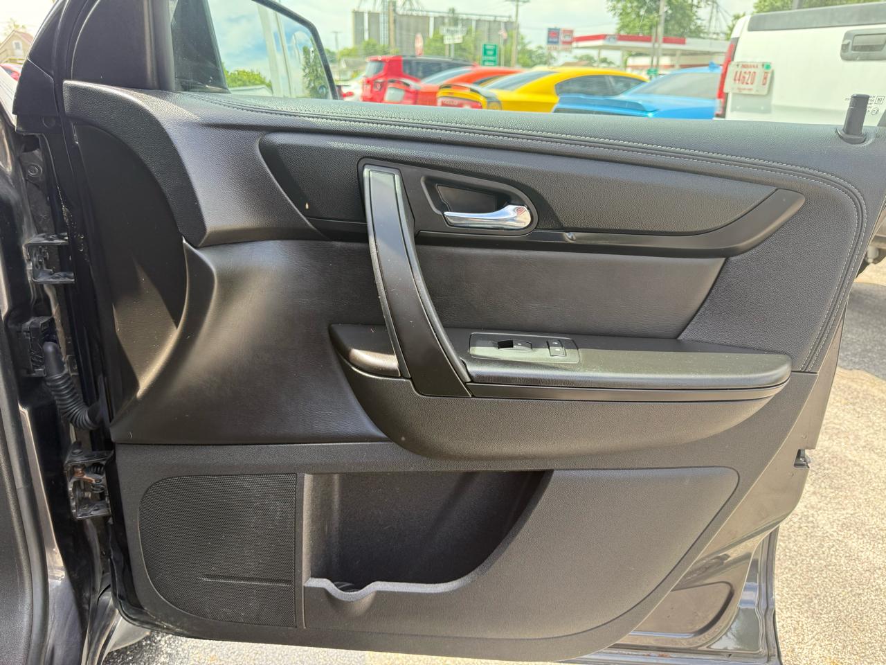 Chevrolet Traverse 1LT FWD 2013