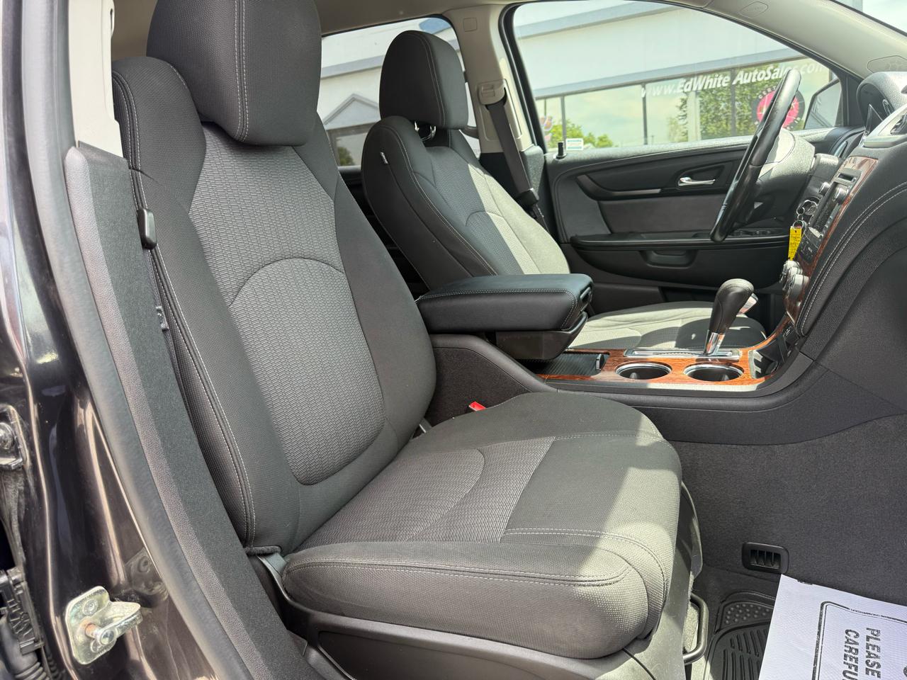 Chevrolet Traverse 1LT FWD 2013