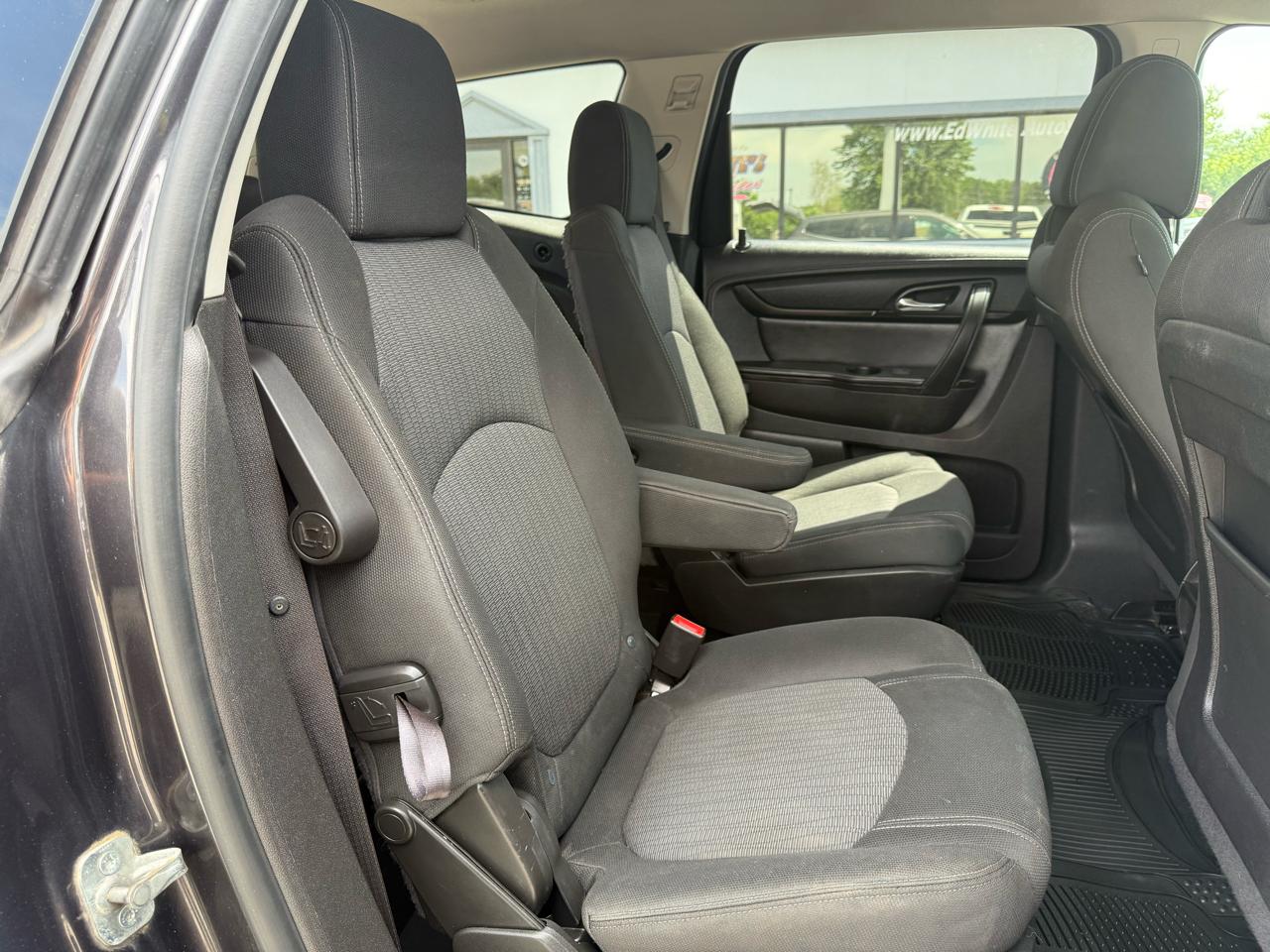 Chevrolet Traverse 1LT FWD 2013