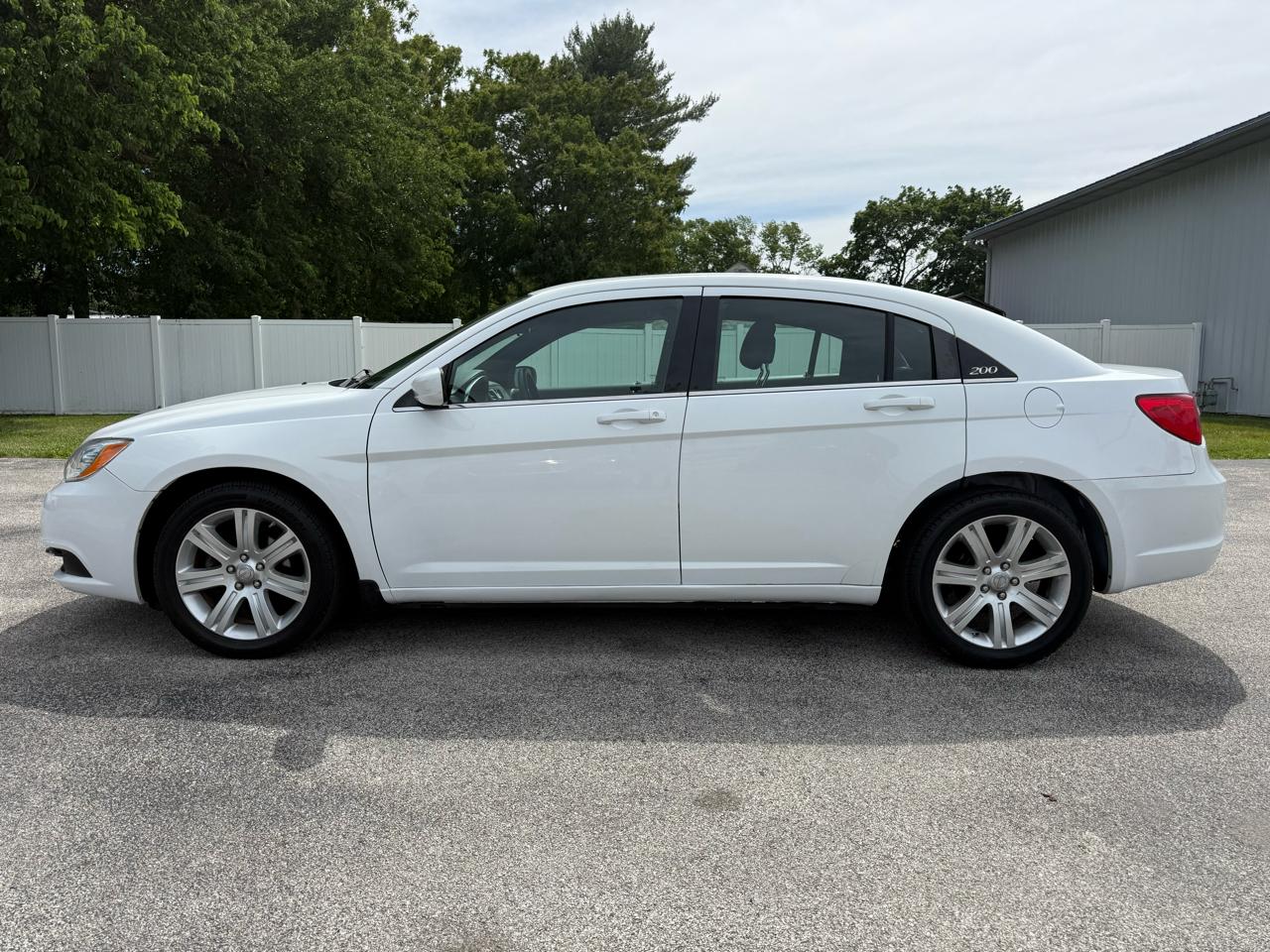 Chrysler 200 LX 2013
