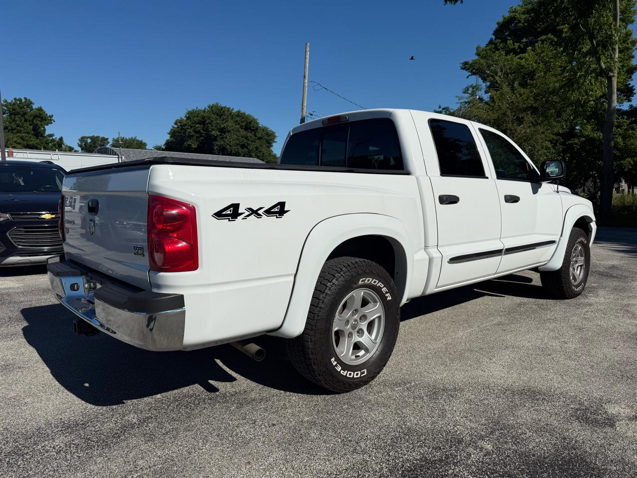 Dodge Dakota Laramie Quad Cab 4WD 2005