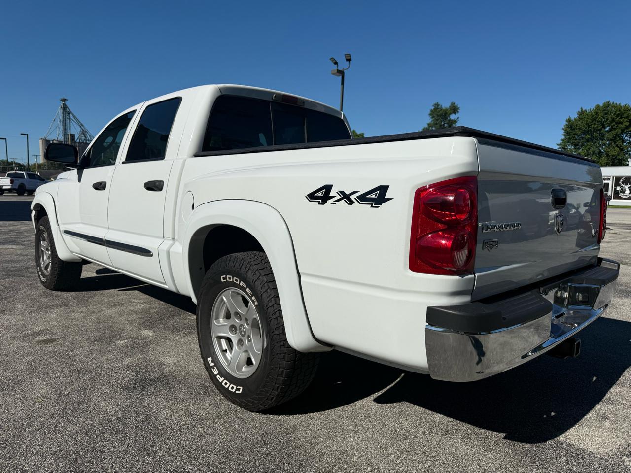 Dodge Dakota Laramie Quad Cab 4WD 2005