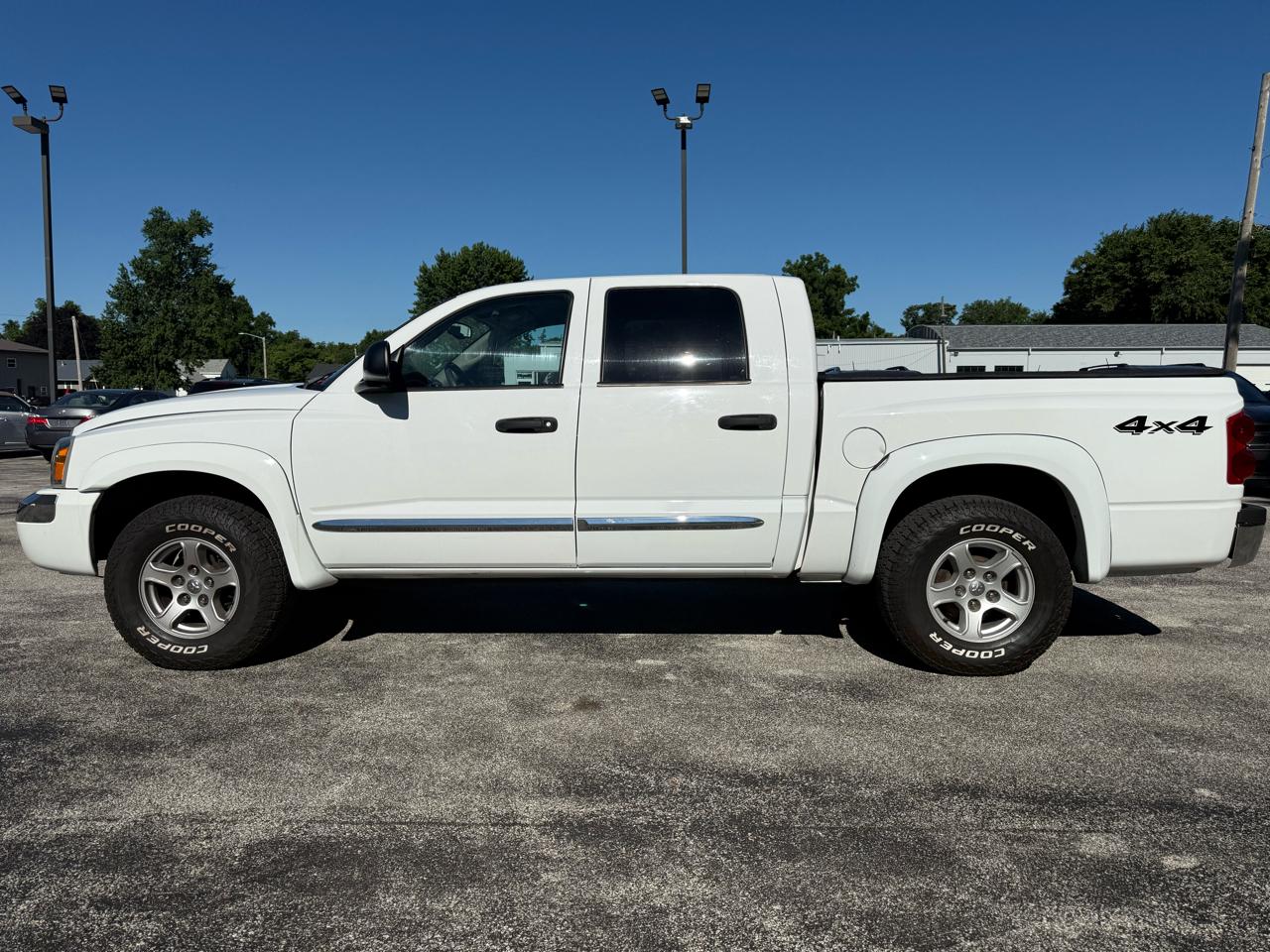 Dodge Dakota Laramie Quad Cab 4WD 2005