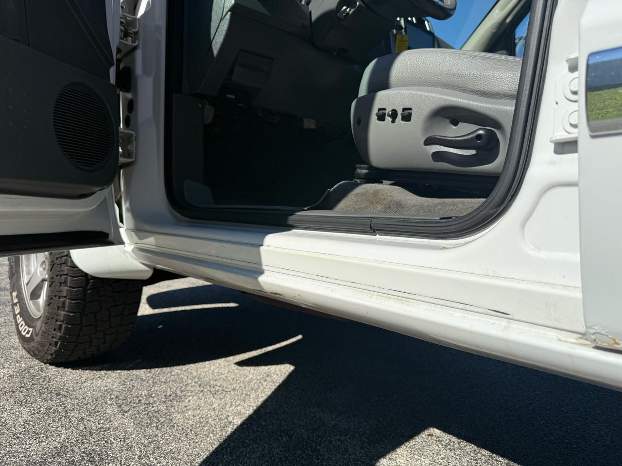 Dodge Dakota Laramie Quad Cab 4WD 2005
