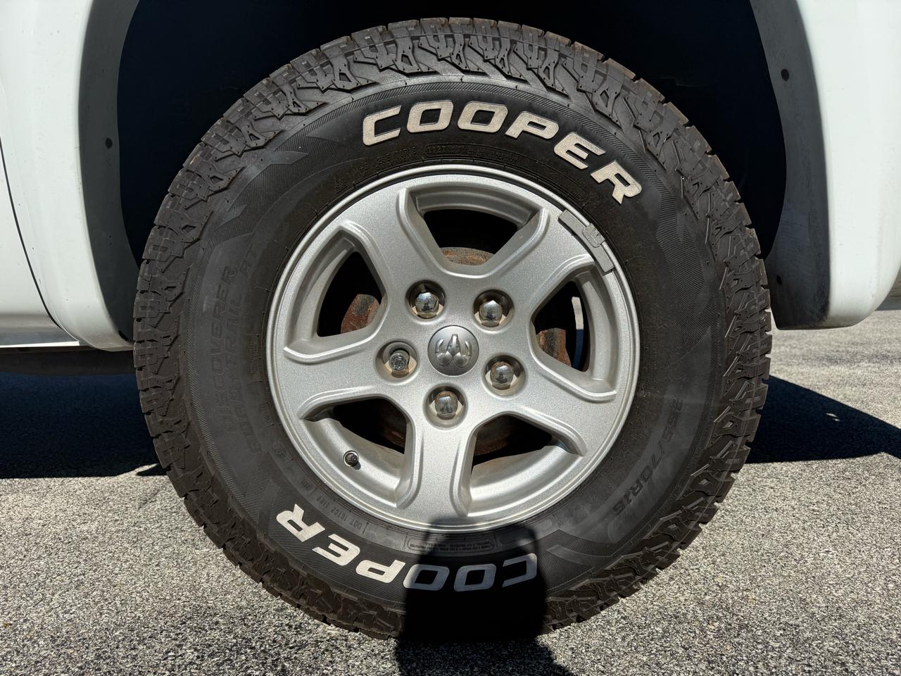 Dodge Dakota Laramie Quad Cab 4WD 2005
