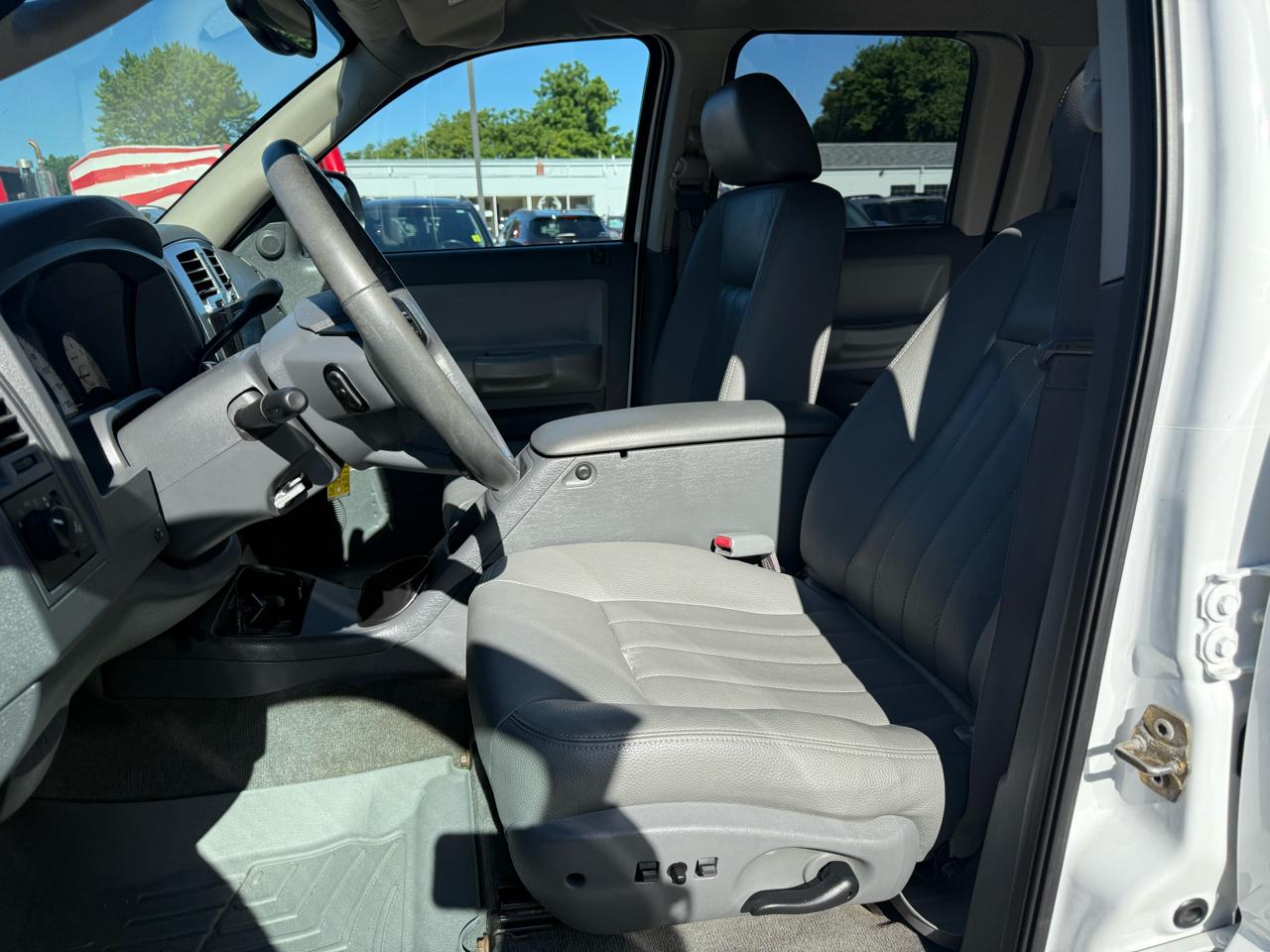 Dodge Dakota Laramie Quad Cab 4WD 2005