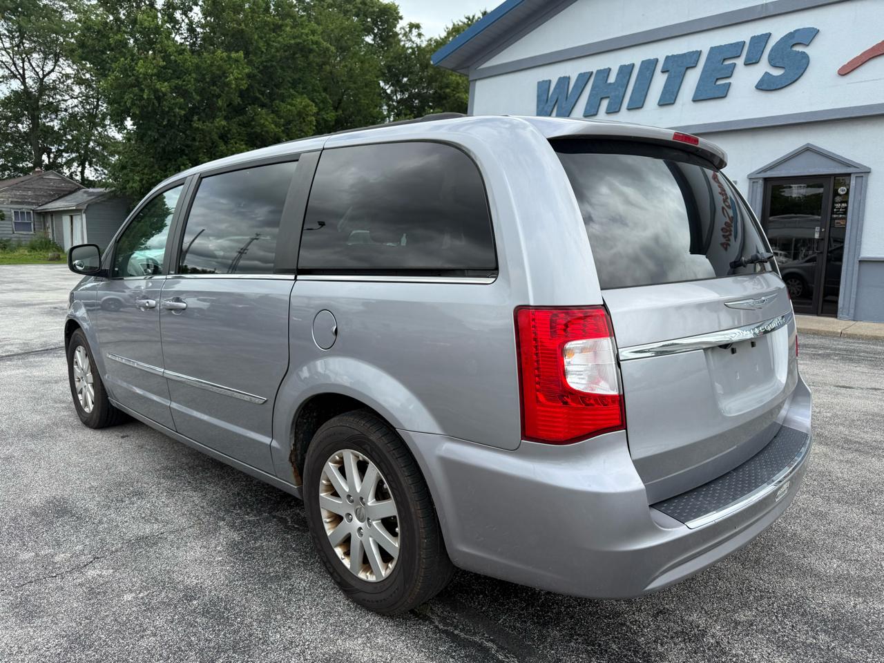 Chrysler Town & Country Touring 2013