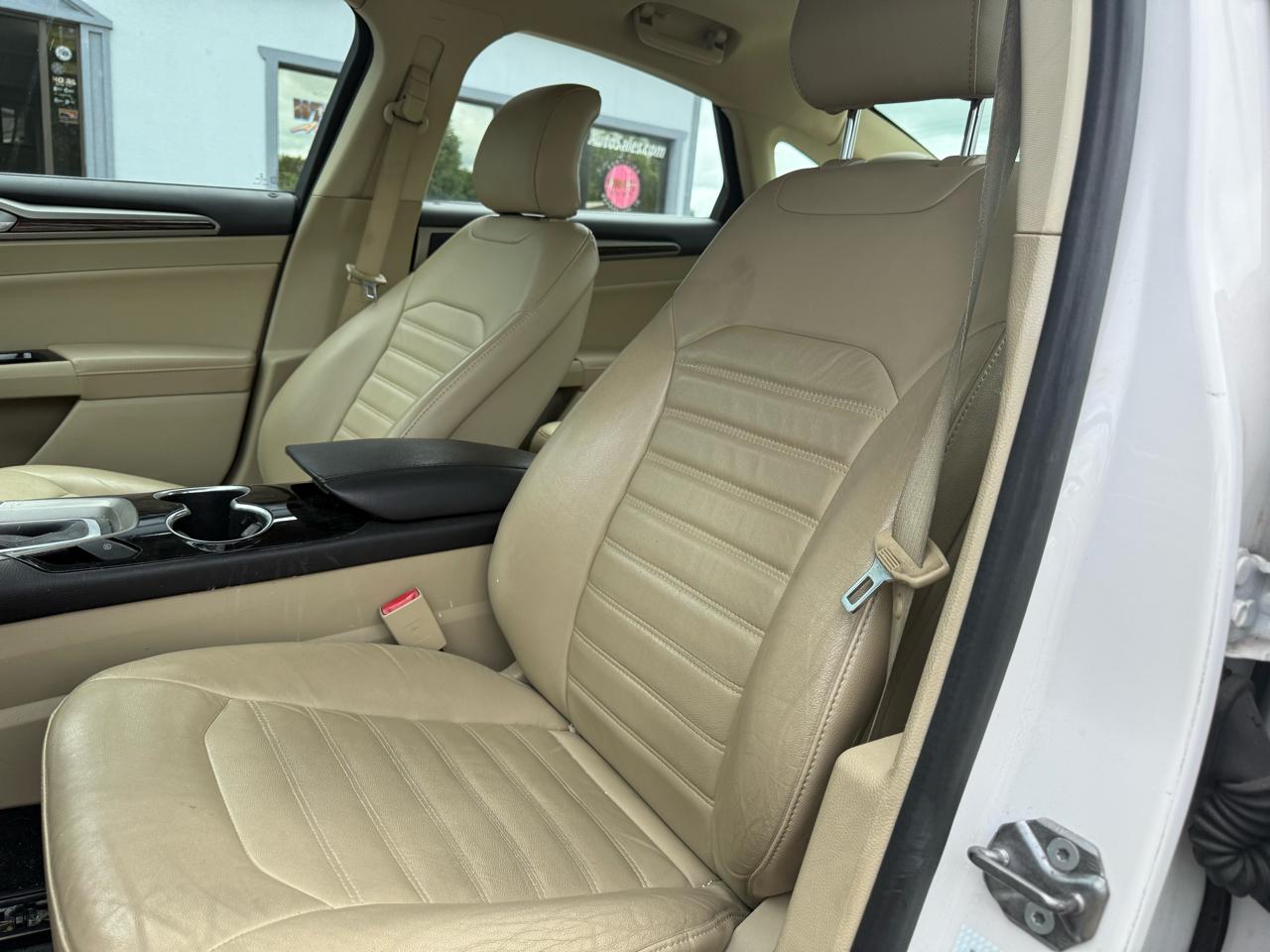 Ford Fusion SE 2015