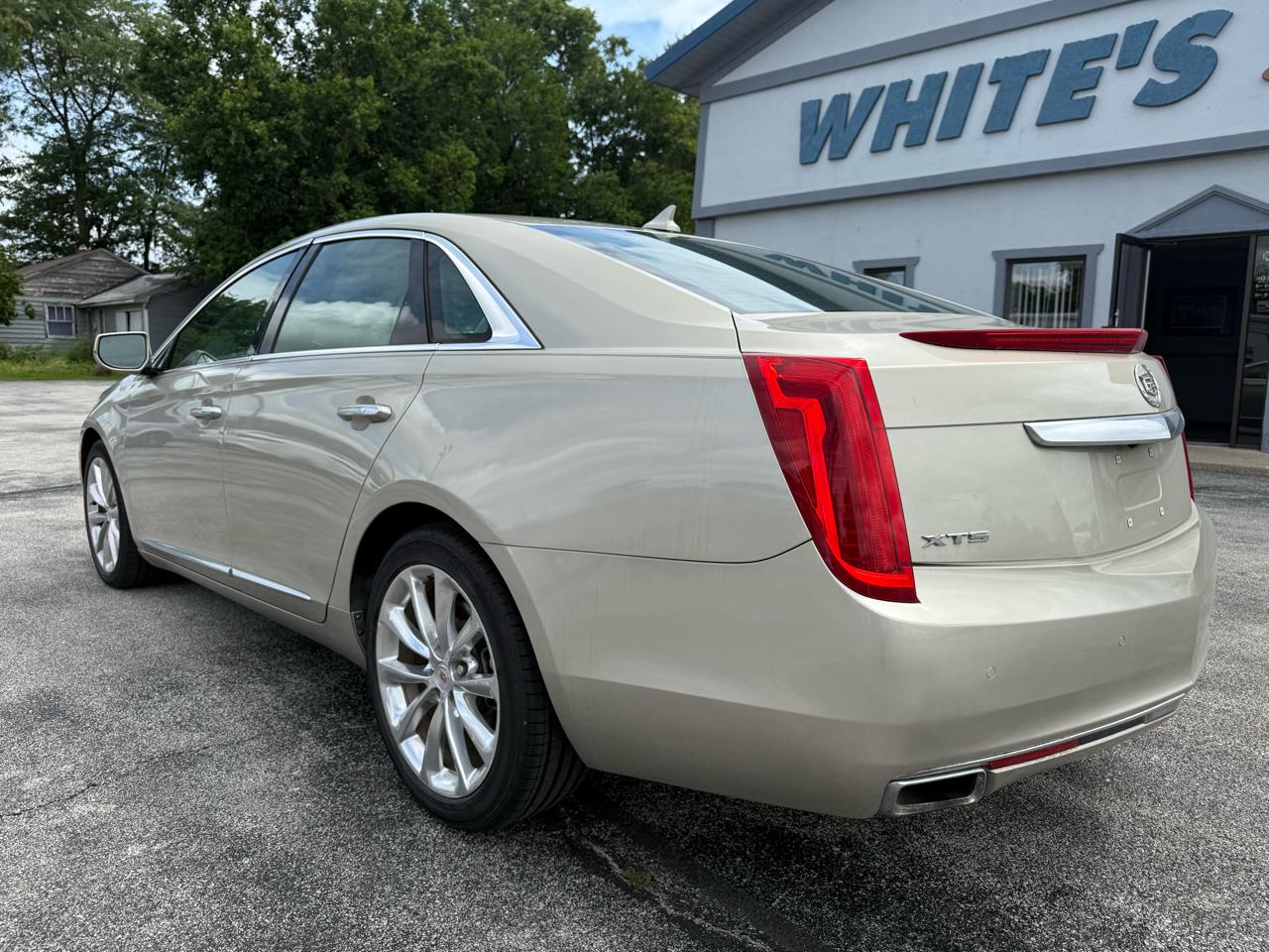 Cadillac XTS Luxury 2013