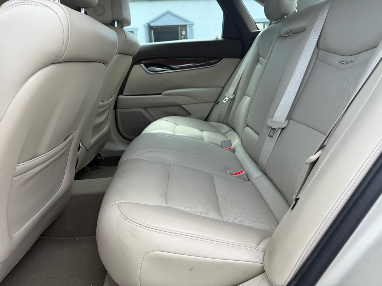 Cadillac XTS Luxury 2013