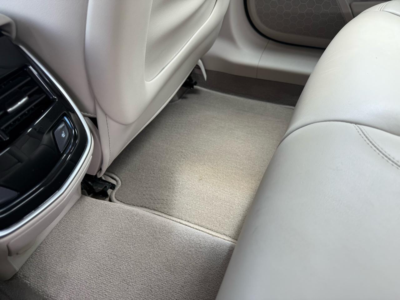 Cadillac XTS Luxury 2013