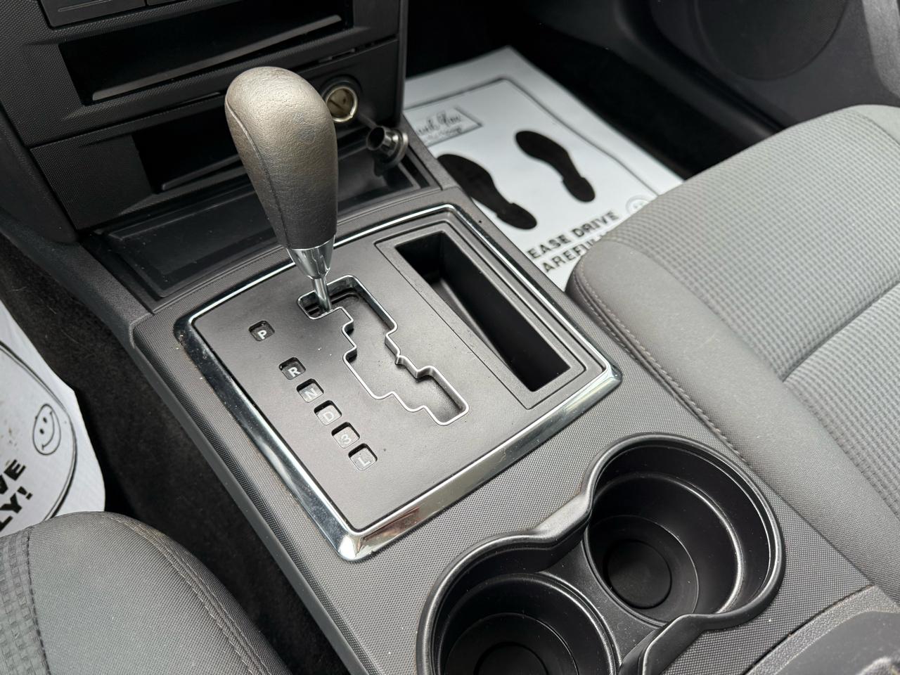 Dodge Charger SE 2008