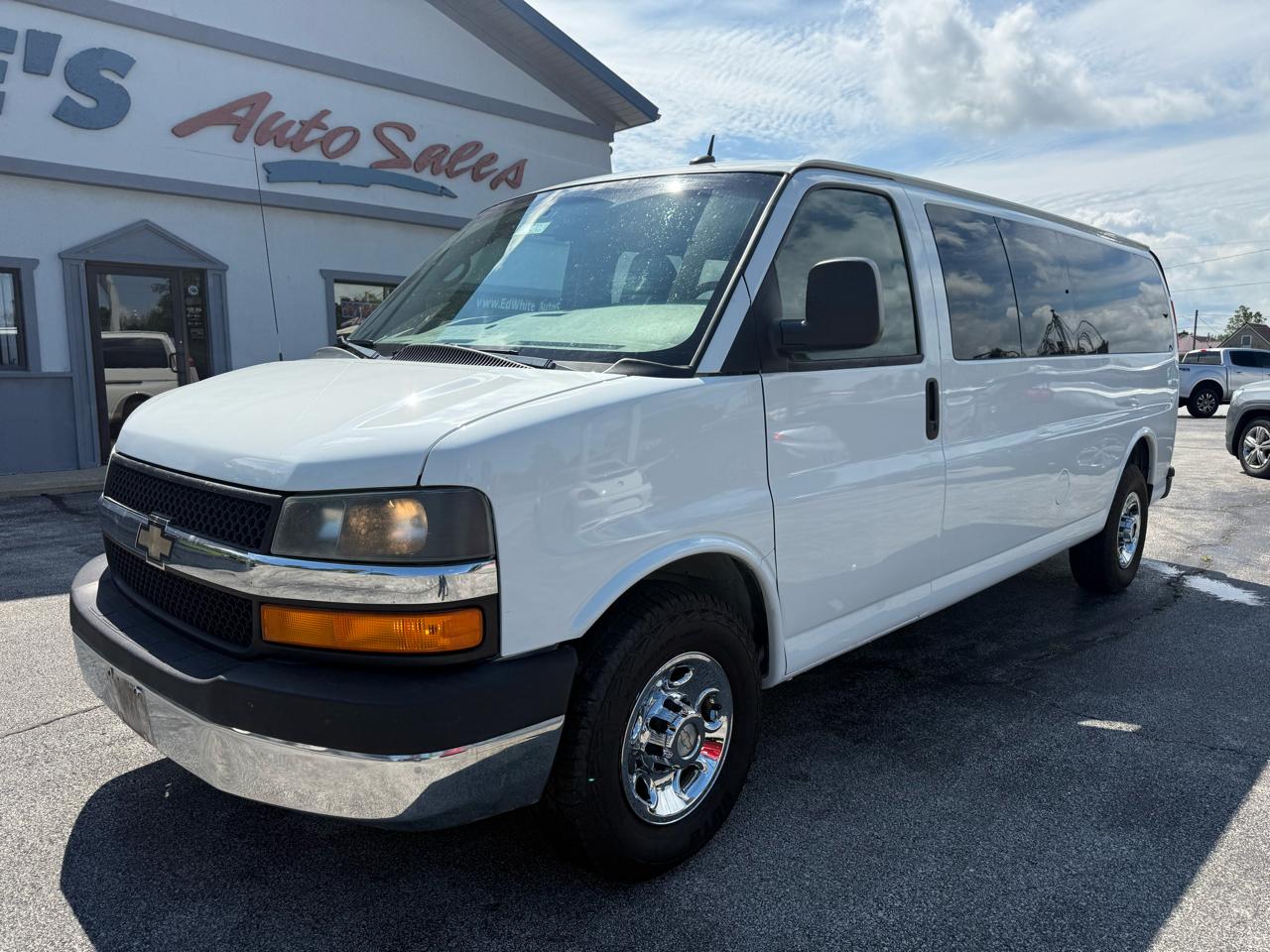 Chevrolet Express LT 3500 Extended 2011