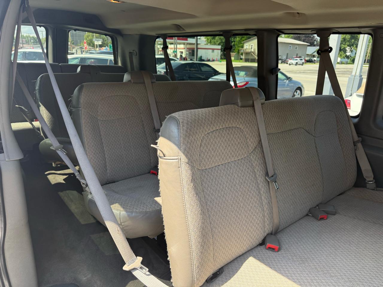 Chevrolet Express LT 3500 Extended 2011