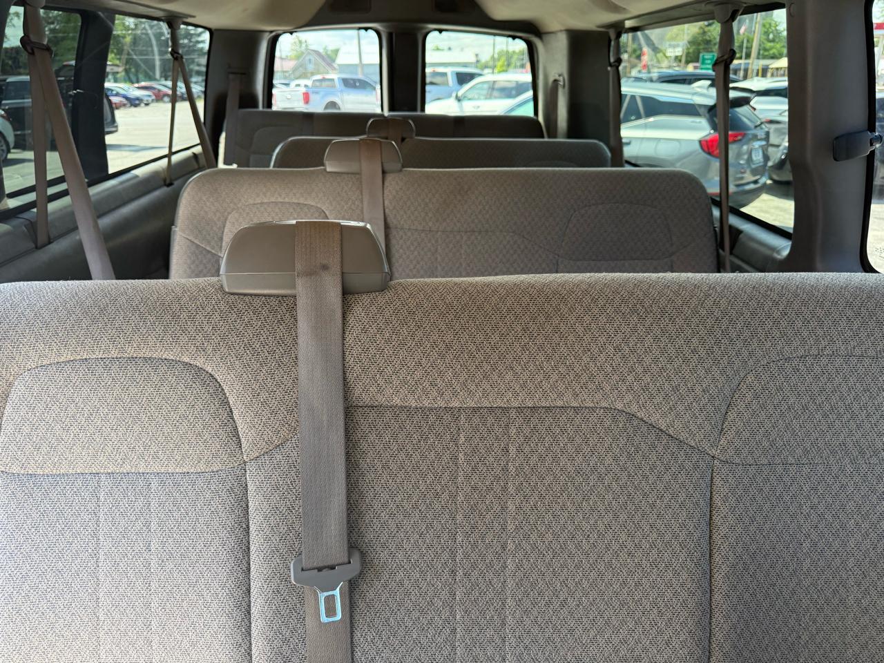 Chevrolet Express LT 3500 Extended 2011