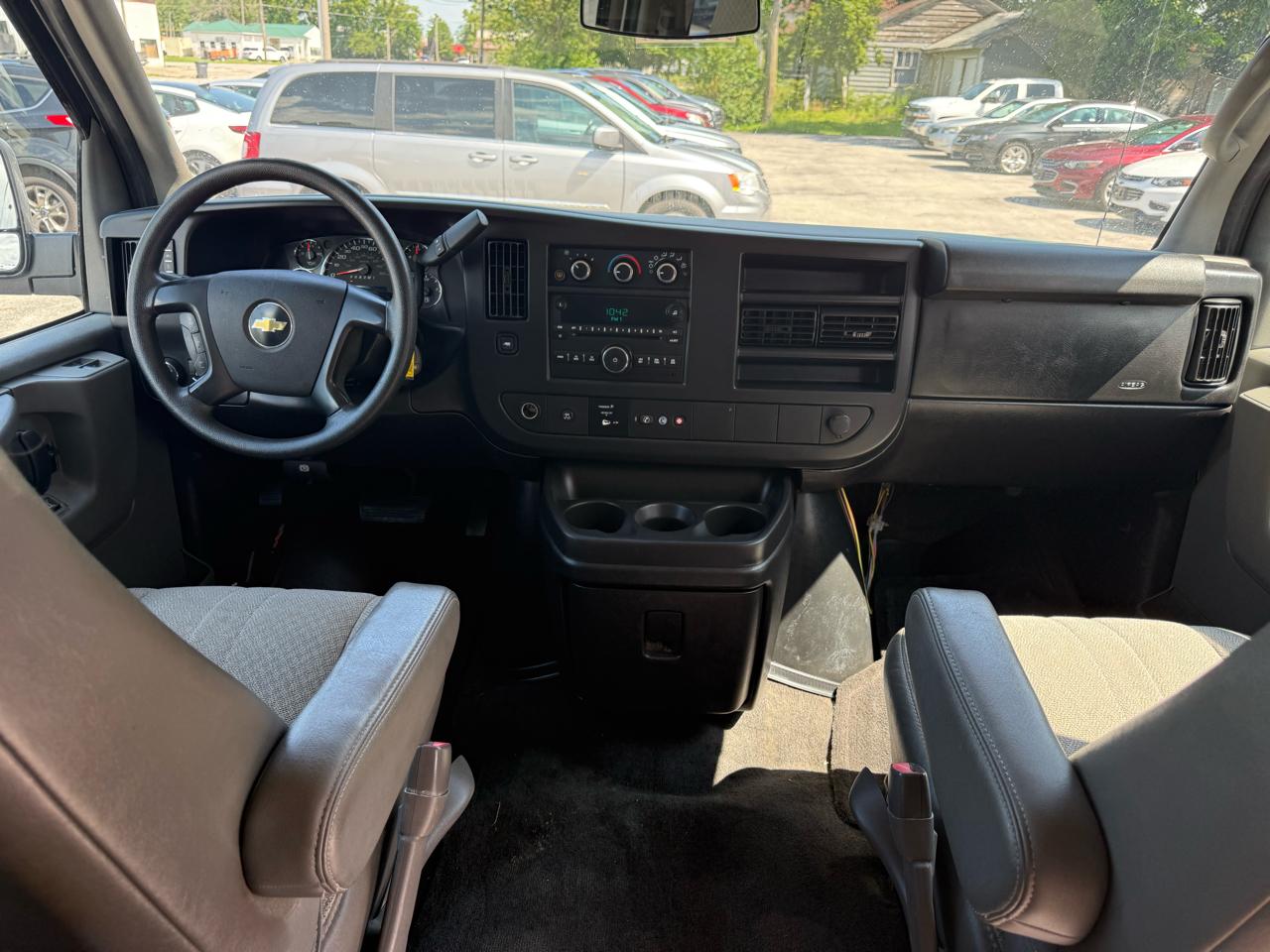 Chevrolet Express LT 3500 Extended 2011