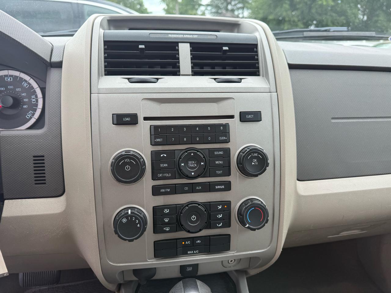 Ford Escape XLT FWD 2011