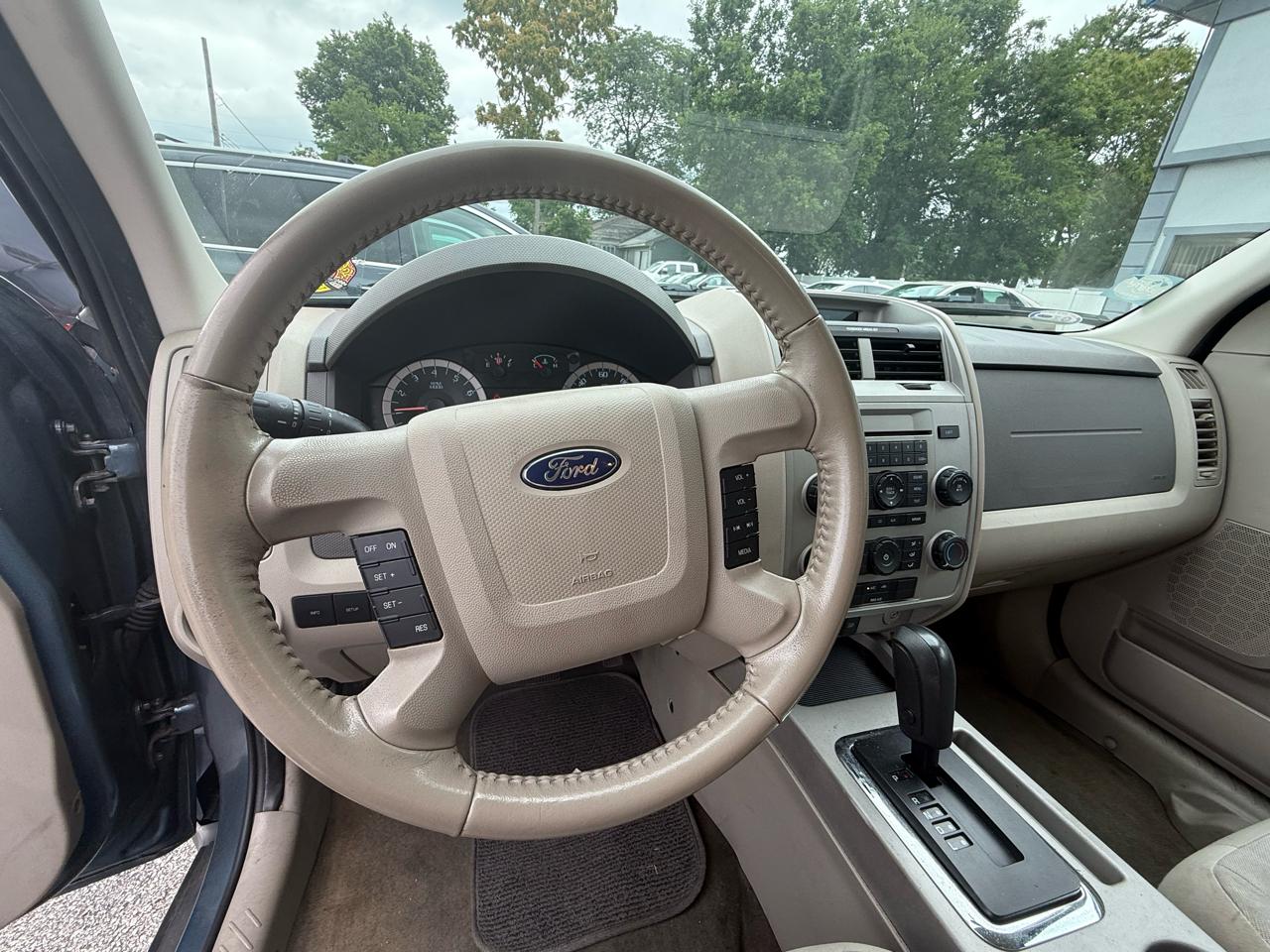 Ford Escape XLT FWD 2011