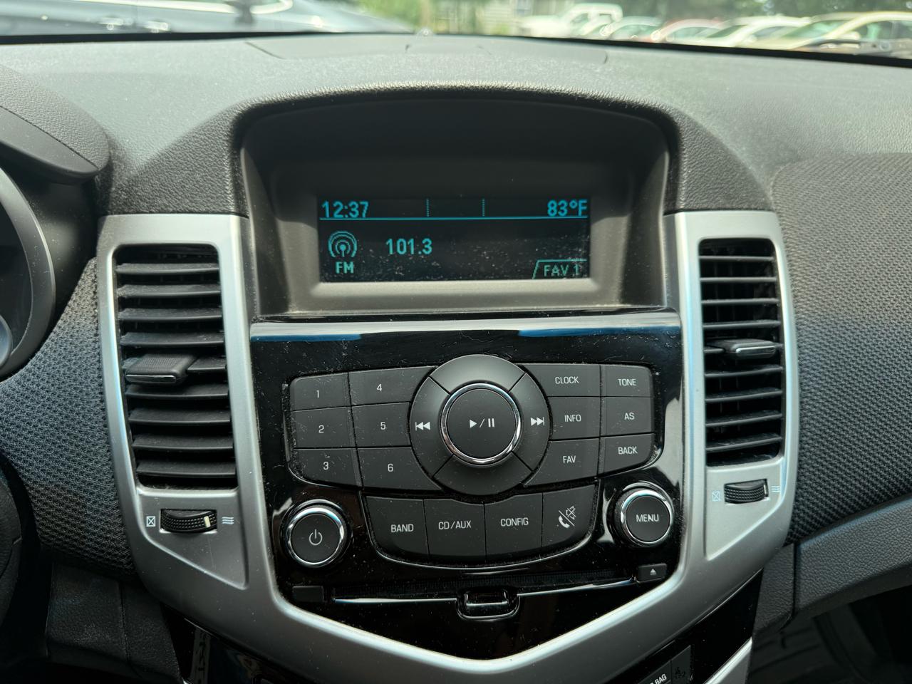 Chevrolet Cruze 1LT 2011