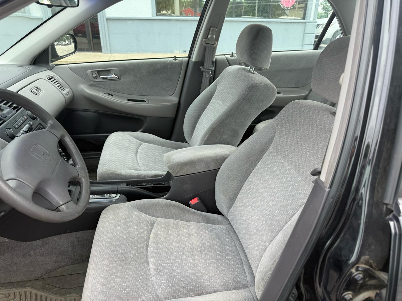 Honda Accord LX sedan 2001
