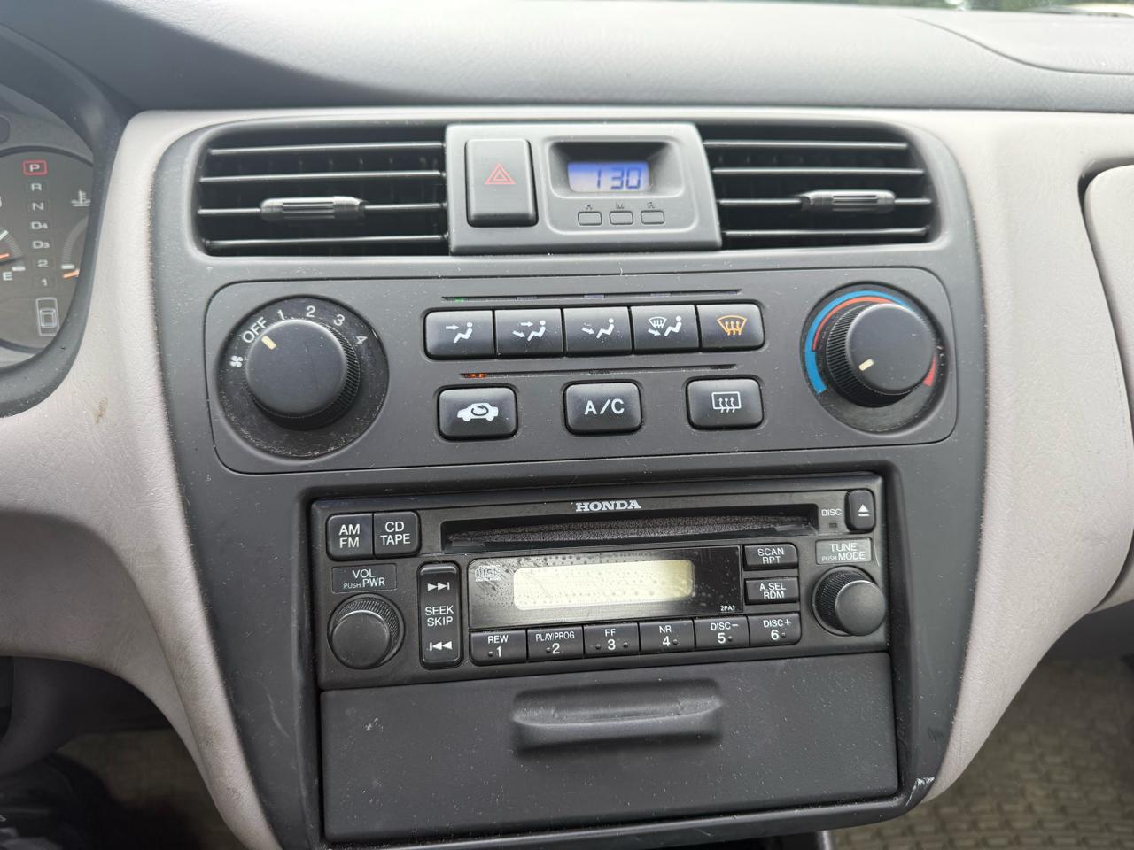 Honda Accord LX sedan 2001