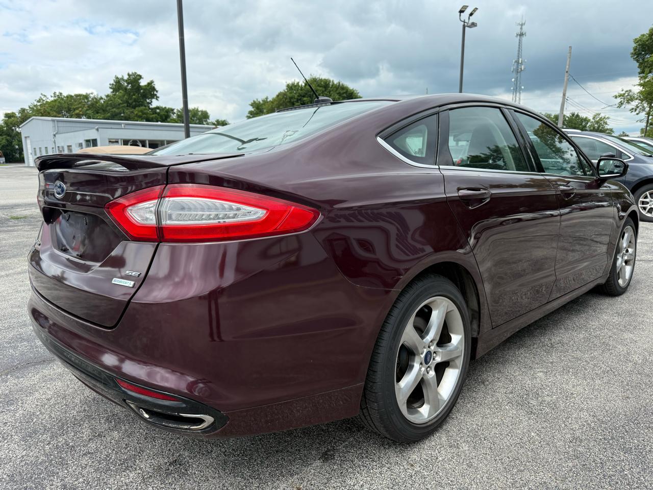 Ford Fusion SE 2013