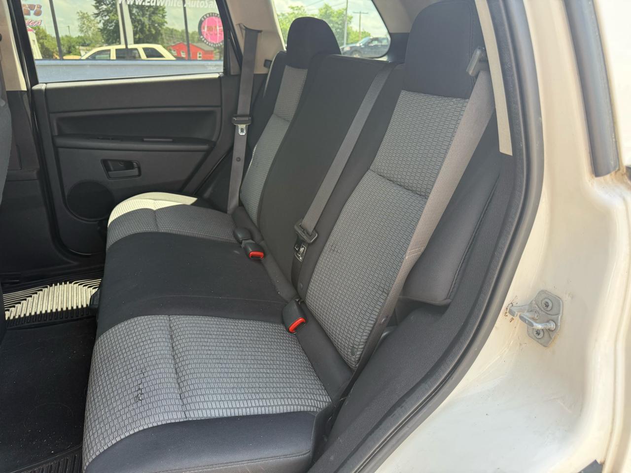 Jeep Grand Cherokee Laredo 4WD 2008