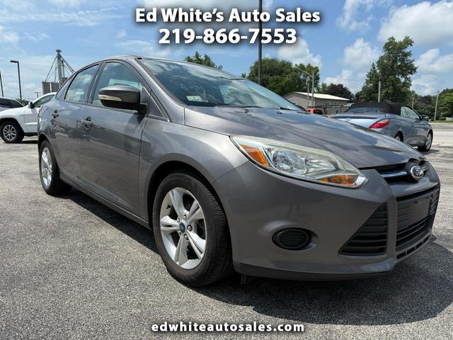 Gray 2014 Ford Focus Sedan Front-Wheel Drive