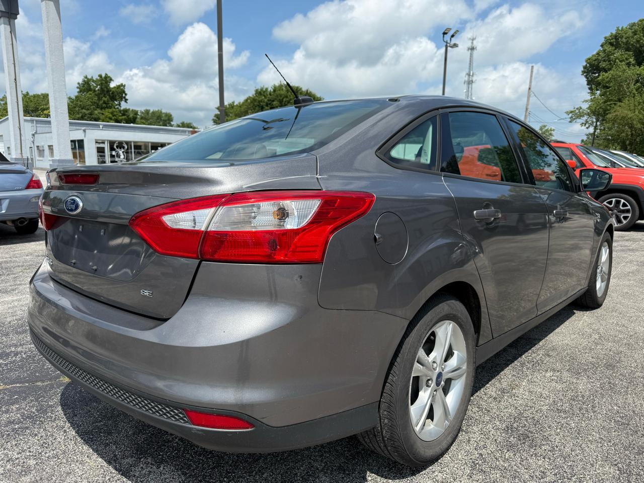 Ford Focus SE Sedan 2014