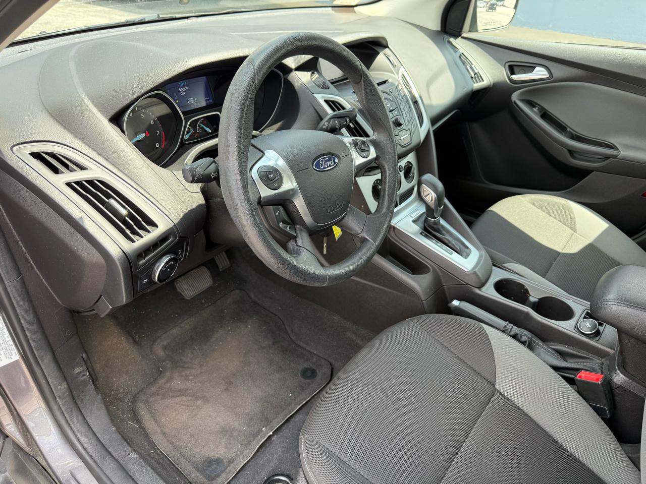 Ford Focus SE Sedan 2014