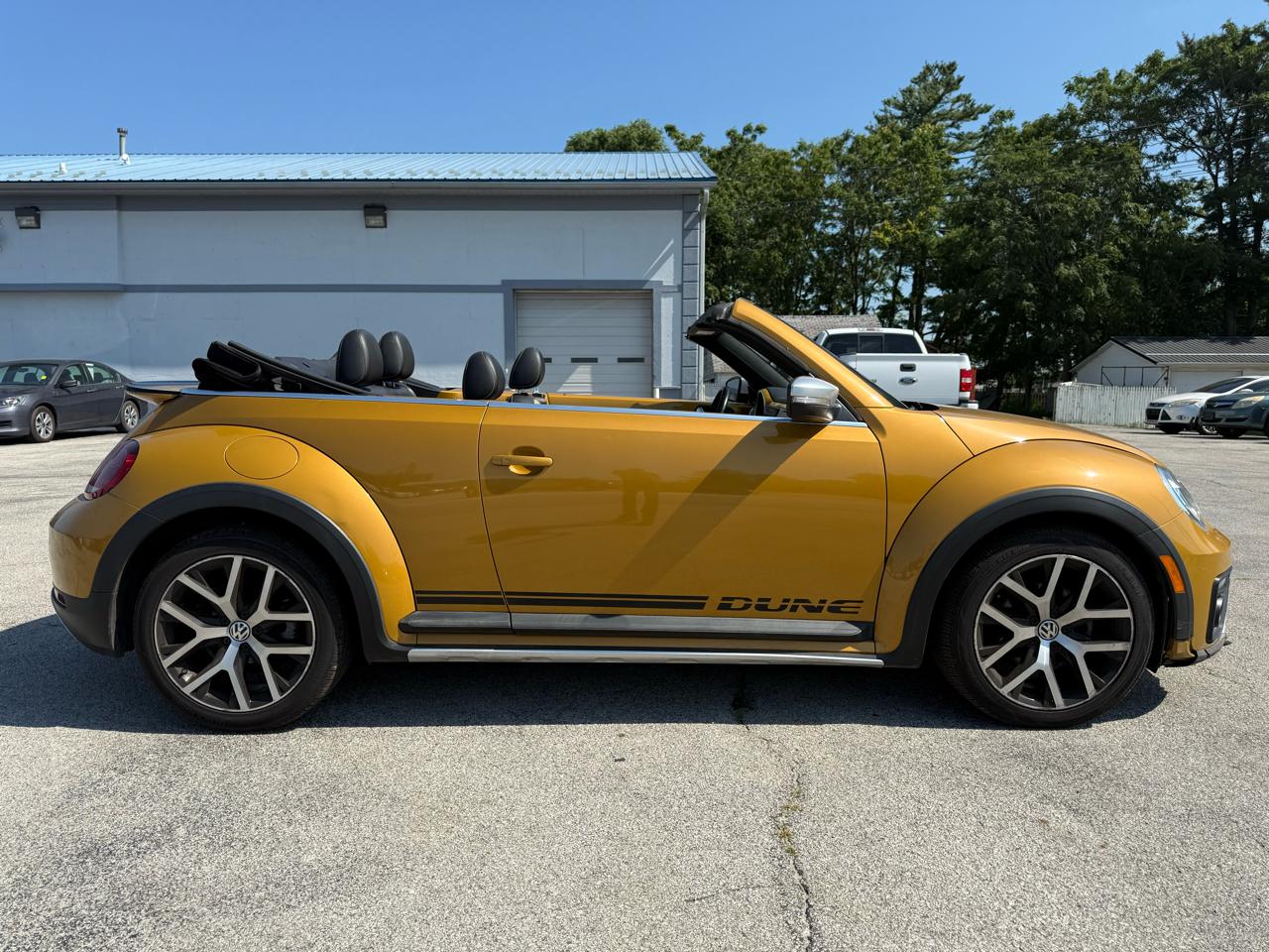 Volkswagen Beetle 1.8T Dune Convertible 2017