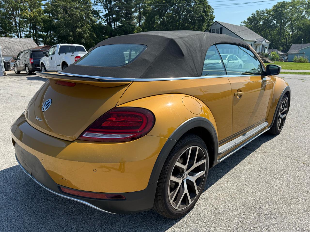 Volkswagen Beetle 1.8T Dune Convertible 2017