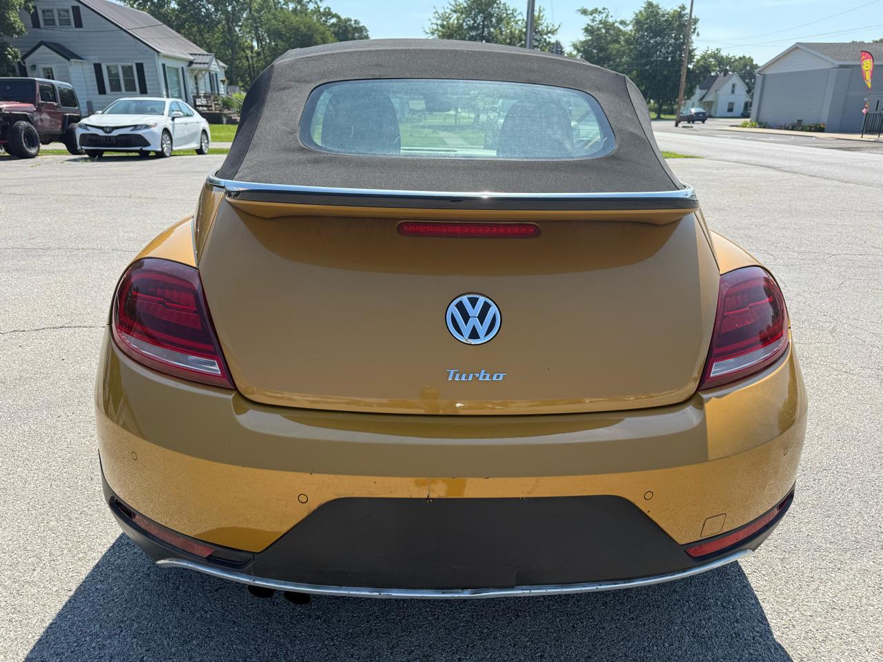 Volkswagen Beetle 1.8T Dune Convertible 2017