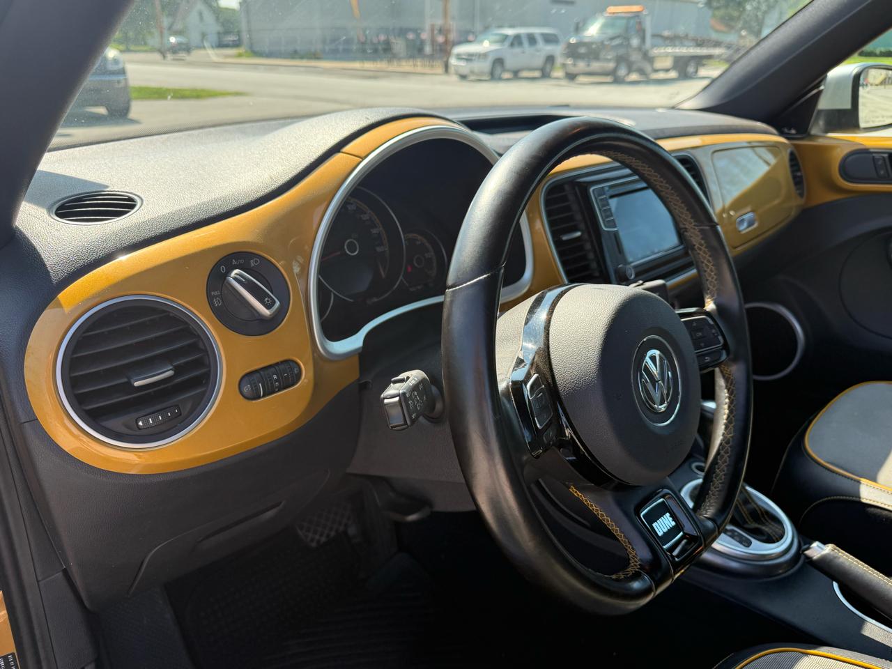 Volkswagen Beetle 1.8T Dune Convertible 2017