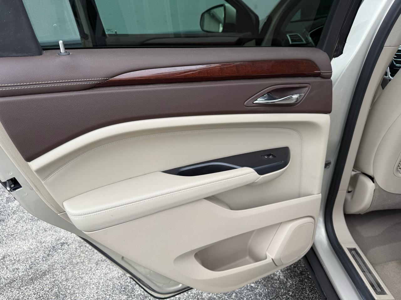 Cadillac SRX Luxury Collection 2013