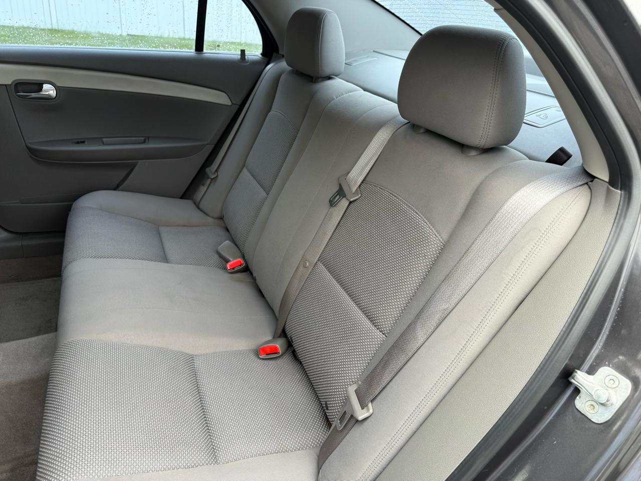 Chevrolet Malibu LS 2012