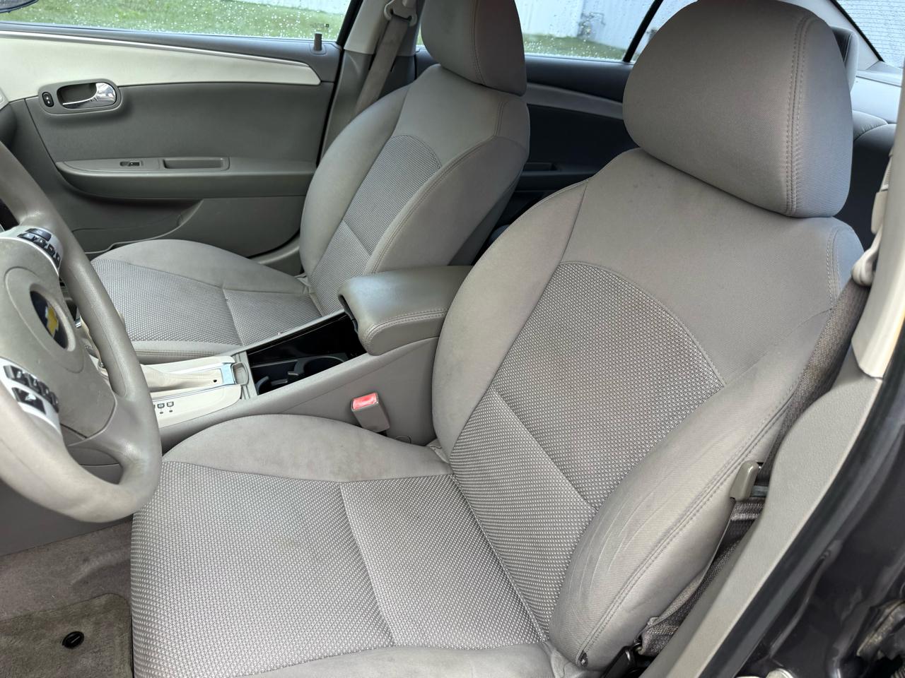 Chevrolet Malibu LS 2012