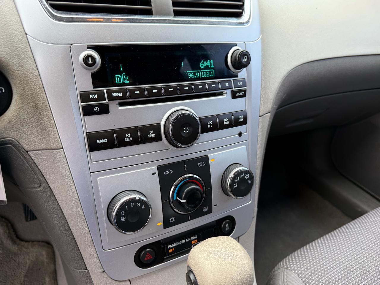 Chevrolet Malibu LS 2012