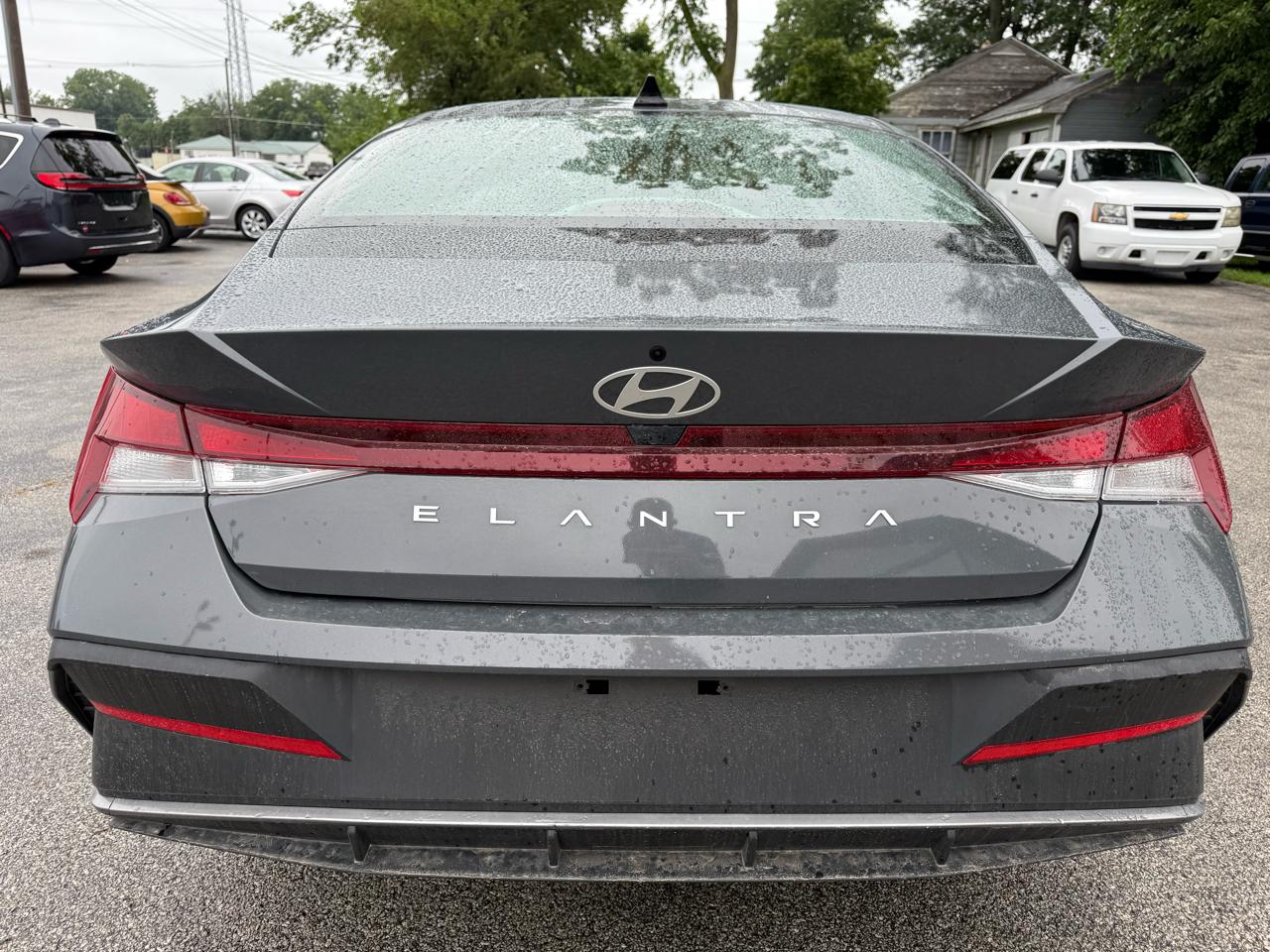 Hyundai Elantra SE 2025