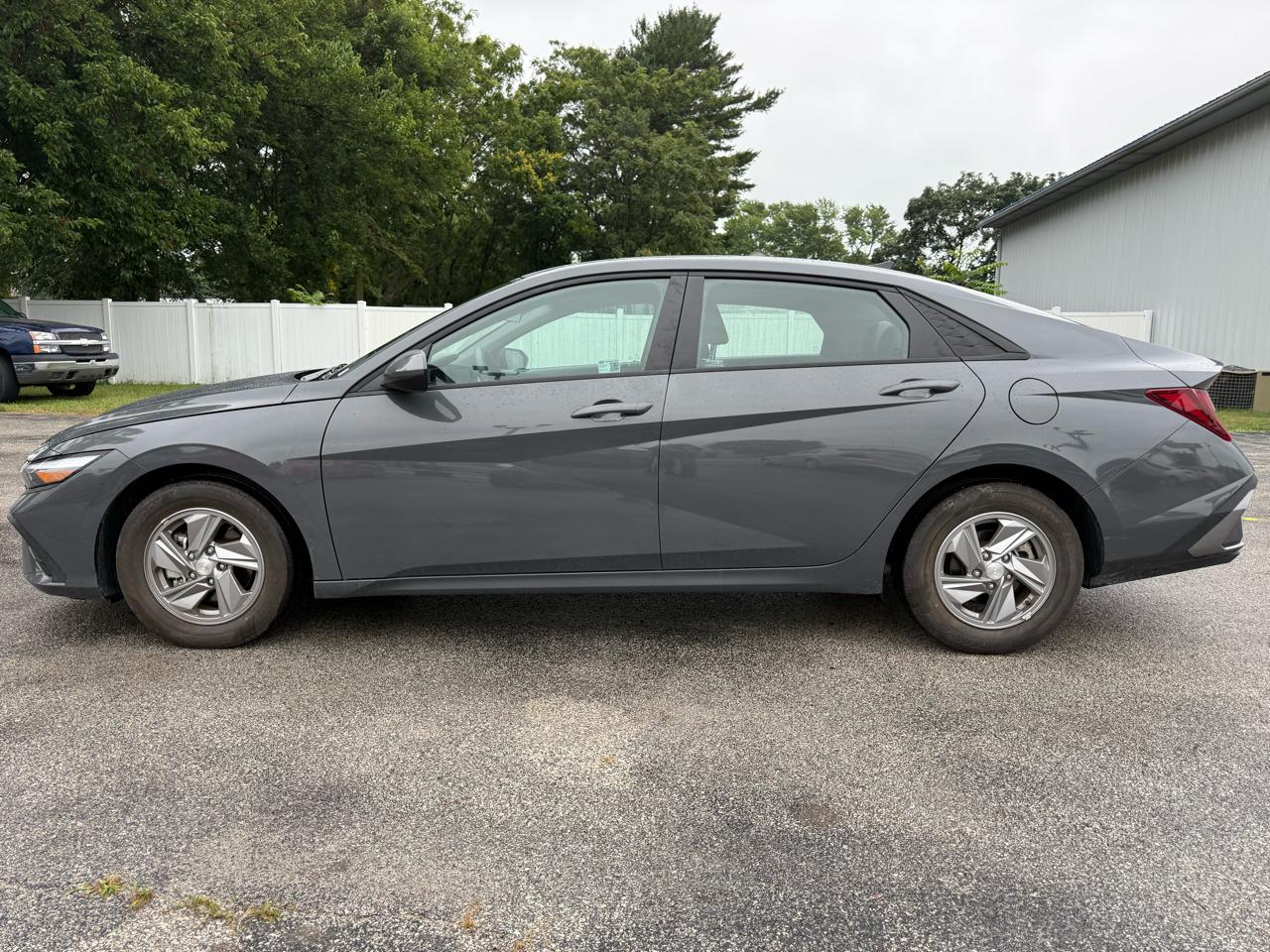 Hyundai Elantra SE 2025